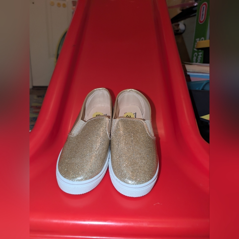 Olivia Miller Girl Gold Slip-On Kids Shoes Brand New Without Tags